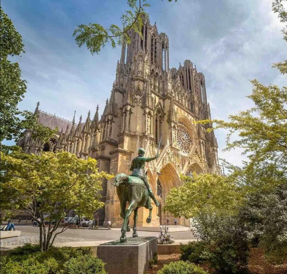Appartement Lumineux Proche Cathedrale Reims Buitenkant foto
